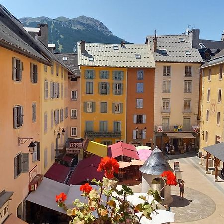 Appartement De Charme Le 1707 Au Coeur De La Cite Vauban Бриансон Экстерьер фото